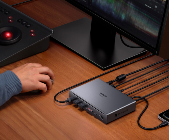 UGREEN Maxidok 10-in-1 Thunderbolt™ 5 Dockingstation mit Gigabit-Ethernet