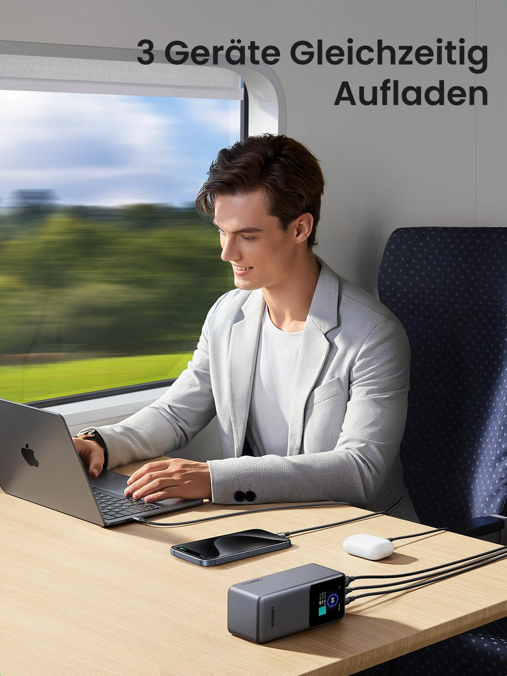 UGREEN Nexode Powerbank 20000mAh 130W ermöglicht als powerbank das gleichzeitige Aufladen von 3 Geräten mit effizienter Leistungsverteilung.
